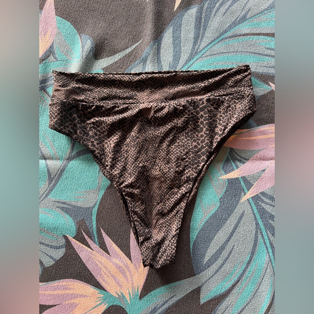 ACACIA SWIMWEAR High-Waist Bikini Bottom in Black Snake Lining (Lg)